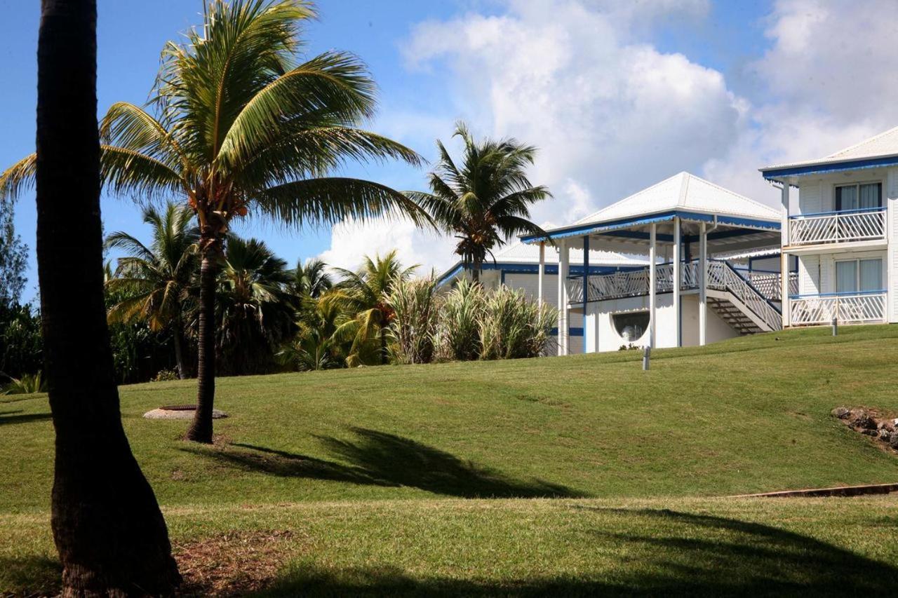 Tres Bel Appartement Avec Vue Mer, Acces Direct A La Plage Et Piscine Surveillee Saint-Francois  Exterior foto